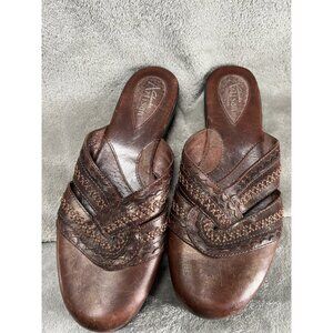 Clark’s Artisan Women’s 7.5 Clogs Brown Leather Stitched Bohemian Shoes Flats